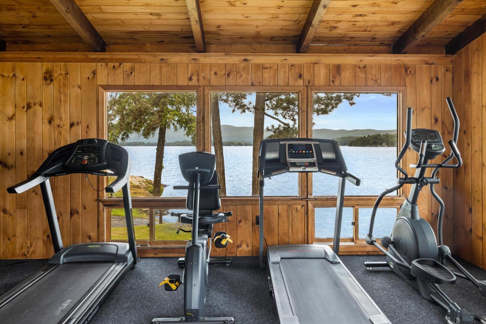 The Inn At Erlowest Lake George Exteriör bild